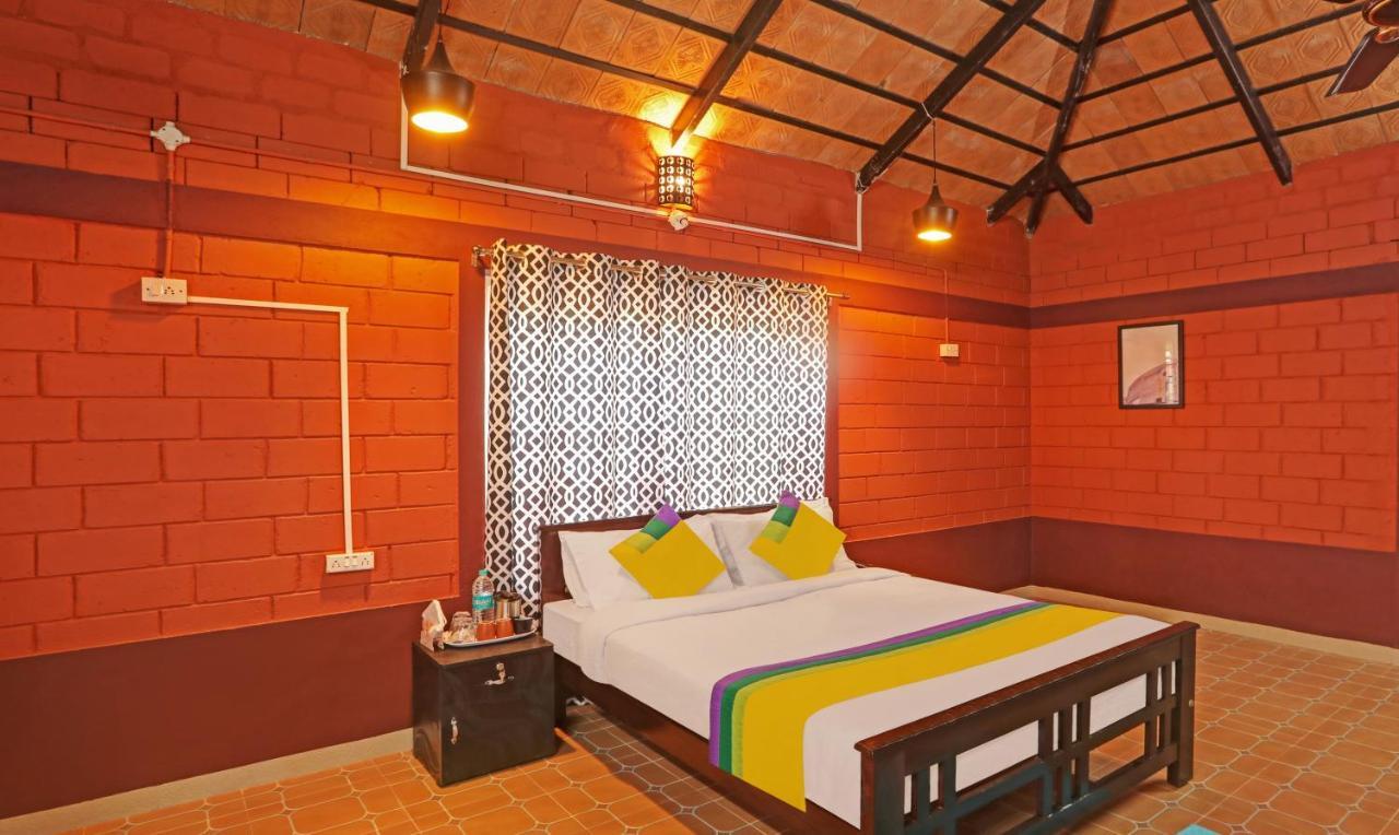 Hotel Allaranda Homestay Madikeri Exterior foto