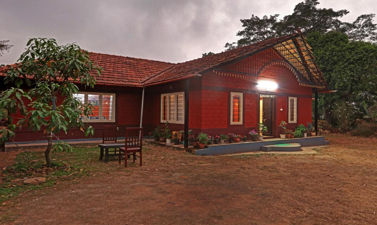 Hotel Allaranda Homestay Madikeri Exterior foto